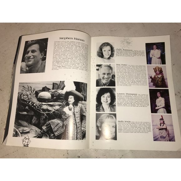 Peter Pan The Musical Vintage Souvenir Program - Picture 4 of 8